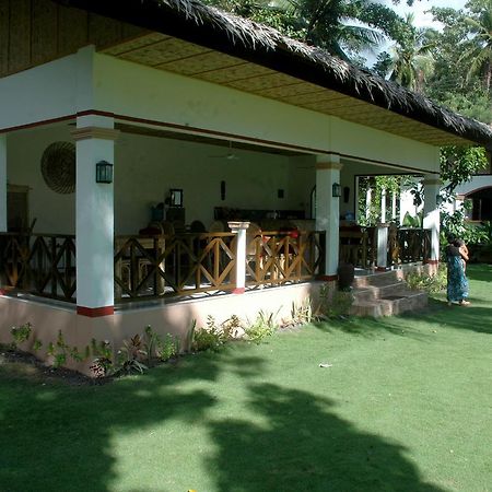 Neptune Diving Resort Santander Exterior photo