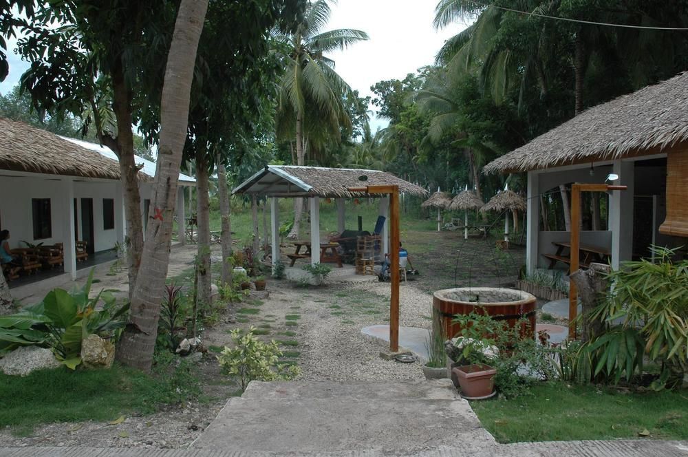 Neptune Diving Resort Santander Exterior photo