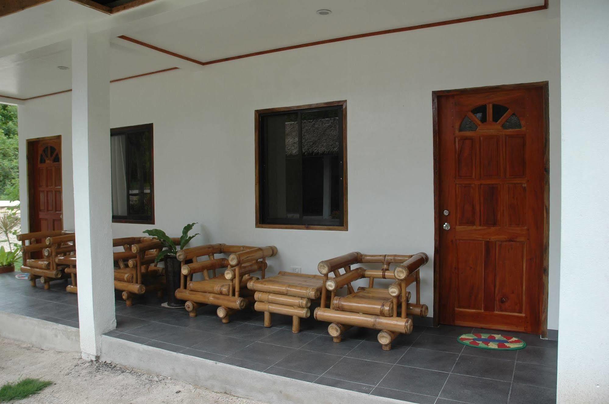 Neptune Diving Resort Santander Exterior photo