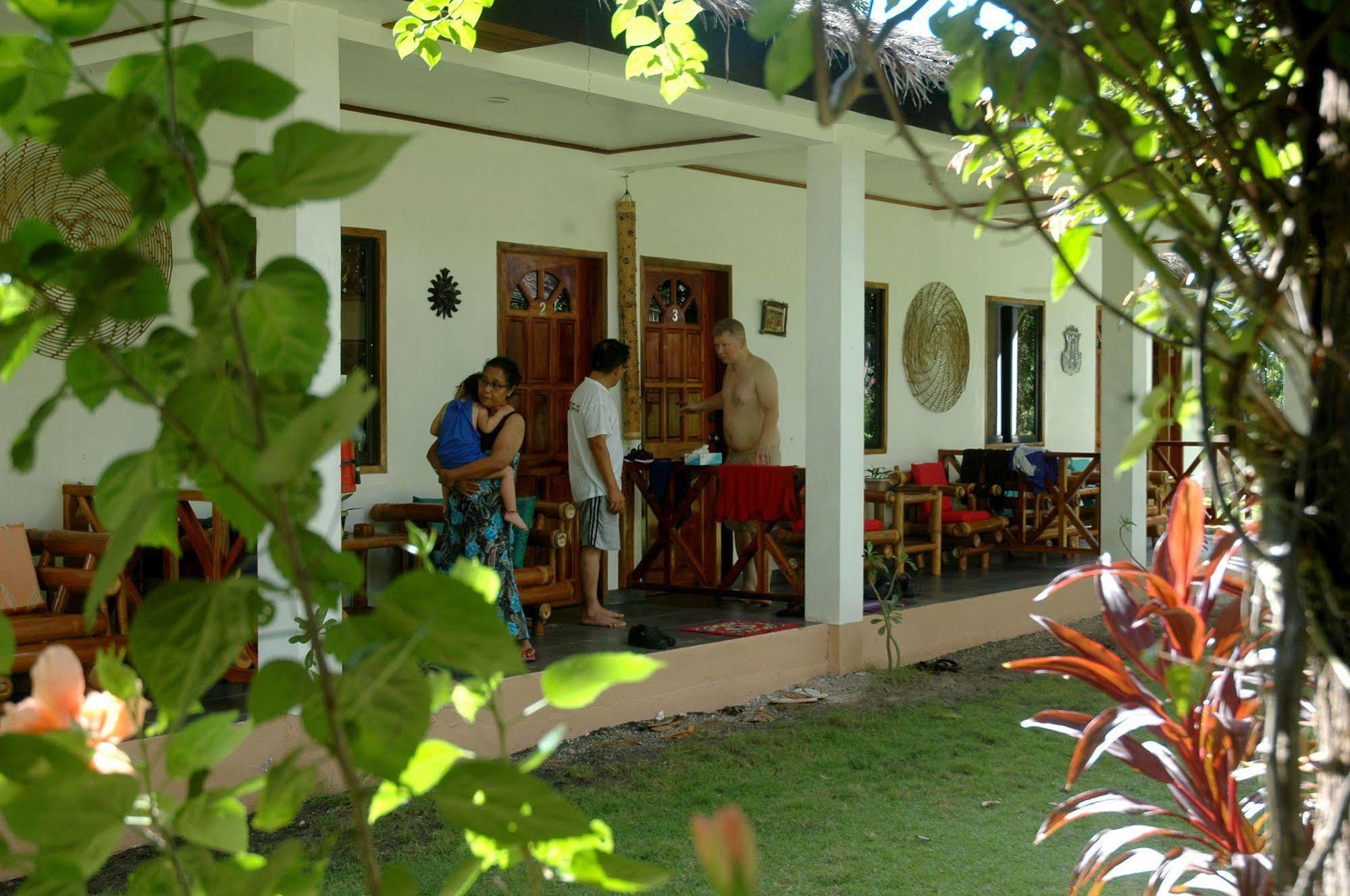 Neptune Diving Resort Santander Exterior photo